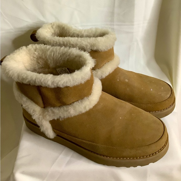 Ugg Booties - Picture 1 of 4